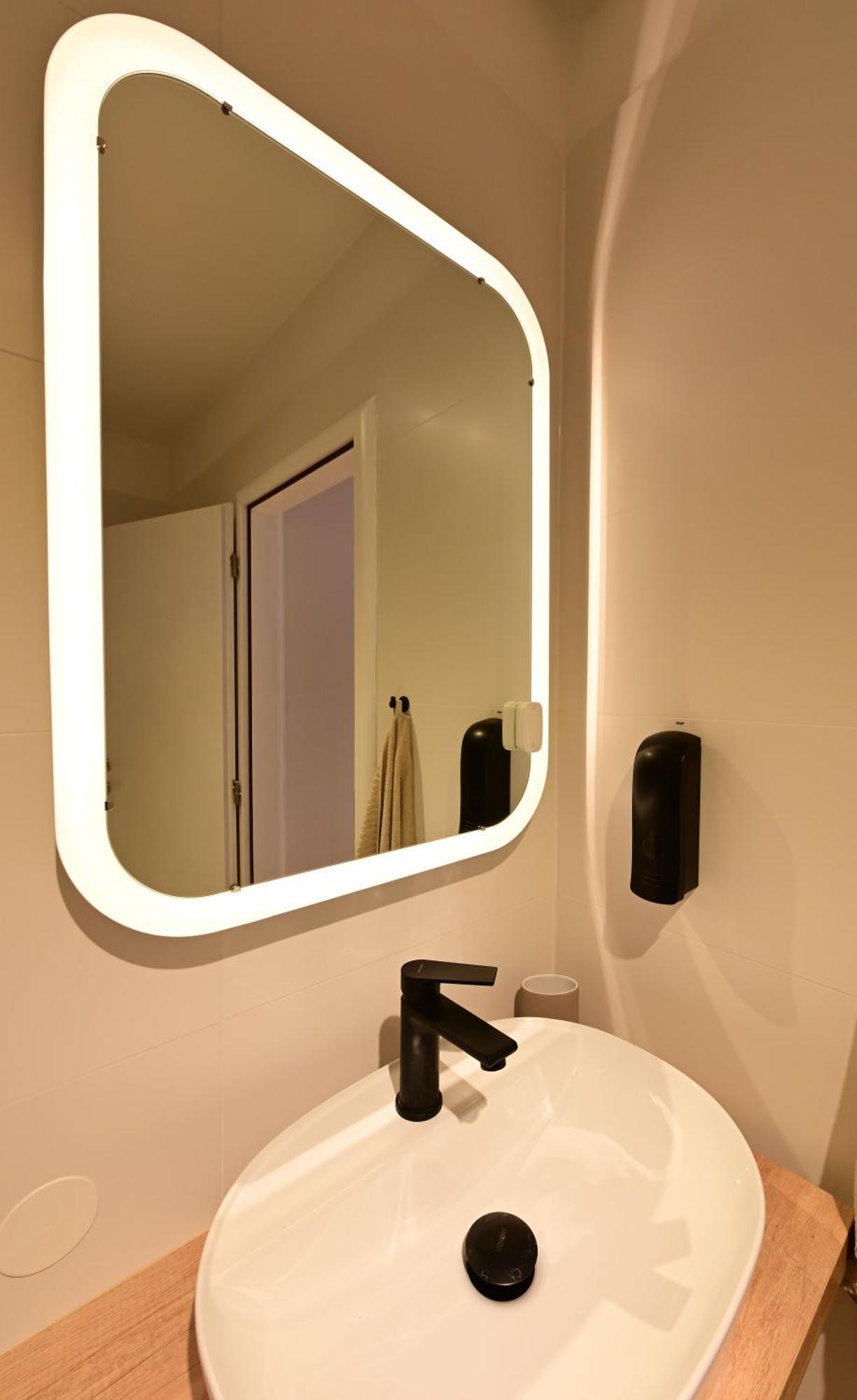 Delux Apartment La Arena With Private Garage Zagreb Extérieur photo